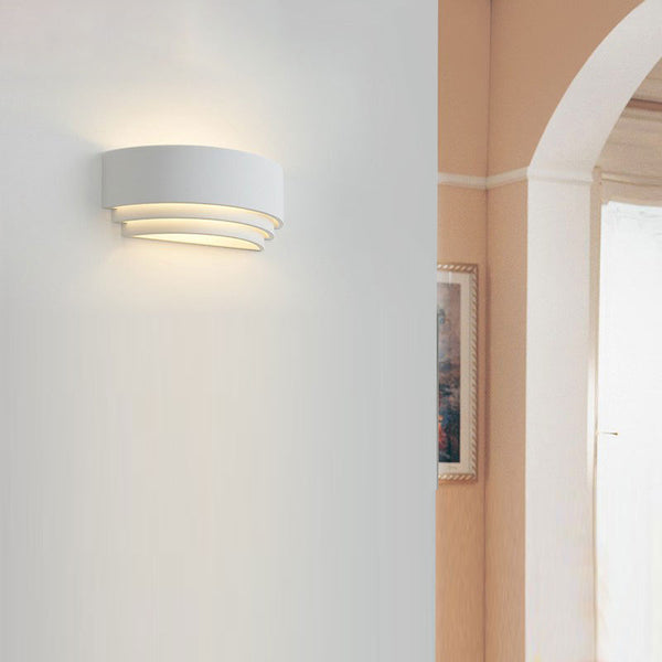 Minimalist wall lamp