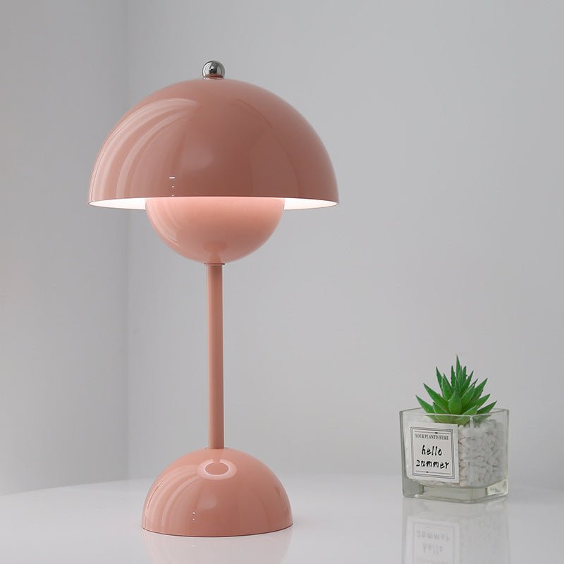 Sleek and Stylish LED Table Lamp - Iandy